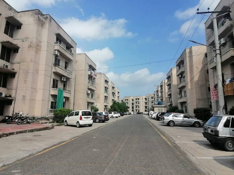 A Spacious 5 Marla Flat In Askari 11 - Sector C 6