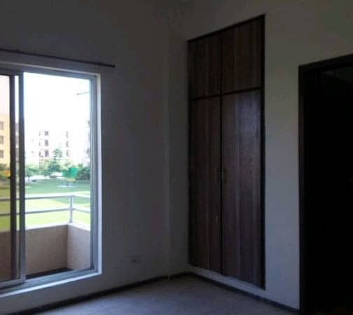 A Stunning Flat Is Up For Grabs In Askari 11 - Sector C Lahore 1