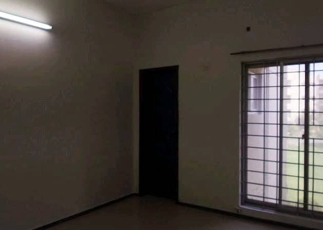 A Stunning Flat Is Up For Grabs In Askari 11 - Sector C Lahore 3