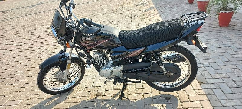 YAMAHA 125YBZ 2