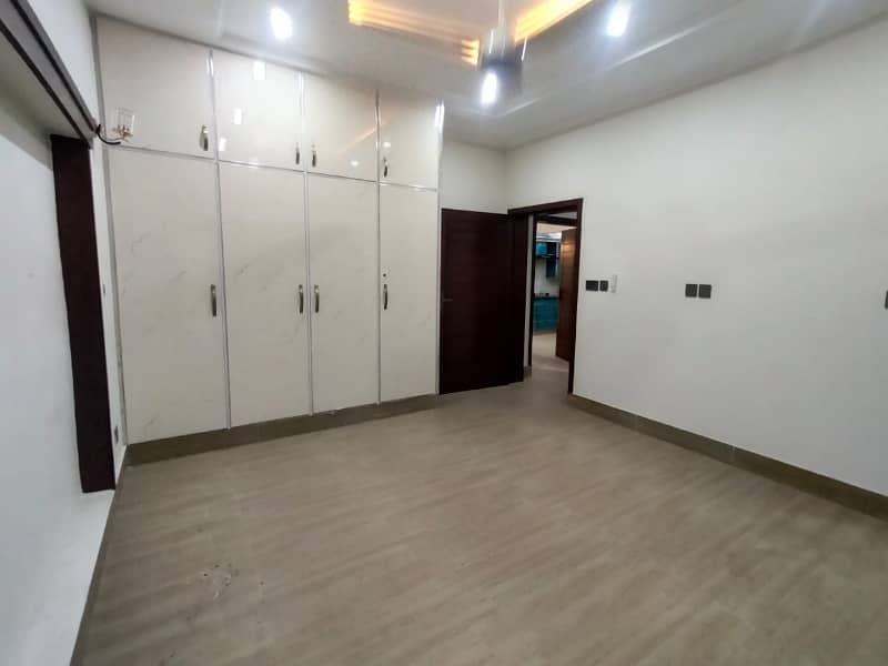 10 Marla Upper Portion Available For Rent in Overseas B Bahria Town Lahore 2