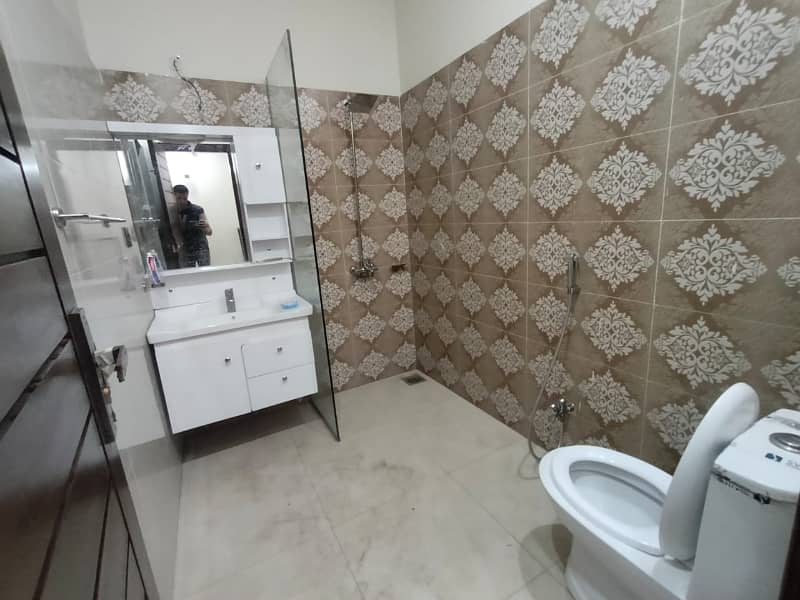 10 Marla Upper Portion Available For Rent in Overseas B Bahria Town Lahore 9