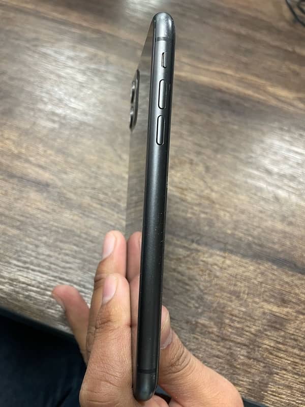 Iphone 11 Non PTA 128 GB Factory Unlocked 3