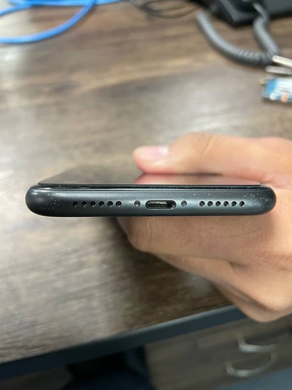 Iphone 11 Non PTA 128 GB Factory Unlocked 4