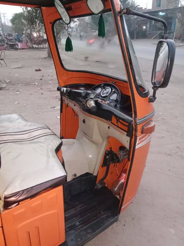 200 CC 4 Stroke Autorickshaw 2