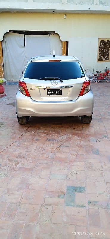 Toyota Vitz 2013 3