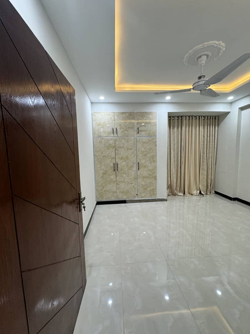 Flat for sale 1st floor 6