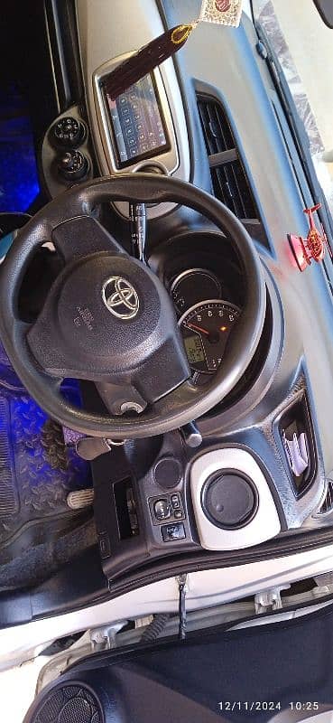 Toyota Vitz 2013 7