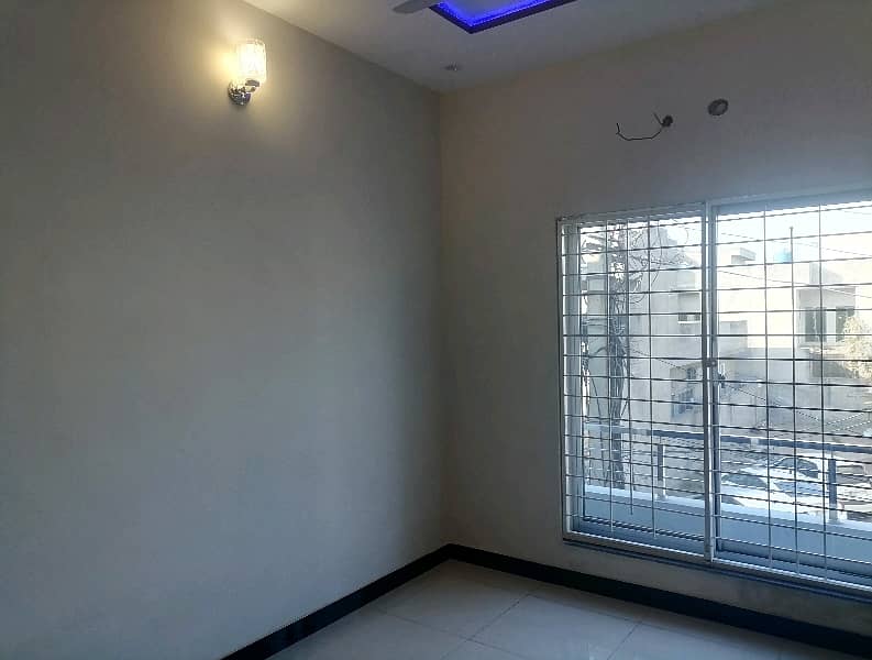 Perfect 5 Marla House In Johar Town Phase 2 - Block R For sale 7