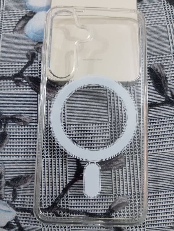 Samsung s24 8 128 with charger only 1