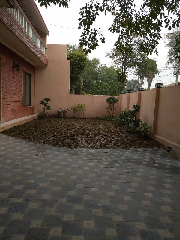 Beautiful 17-Marla, Corner Bungalow Near Park For Rent in Model Town, E-Block 16