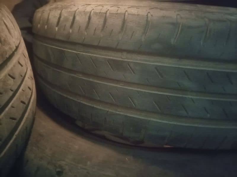 Bridgestone & Dunlop Car Tyres 8