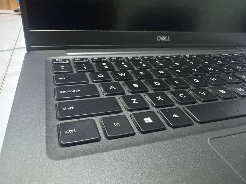 Dell Latitude 7300 2