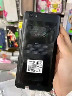 vivo y71 6 Ram 128 gb