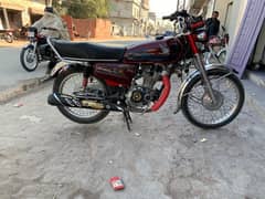 honda 125 red color