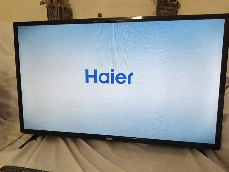 Haier 32″ inch LED TV HD H-Cast Series LE32B9200M 0