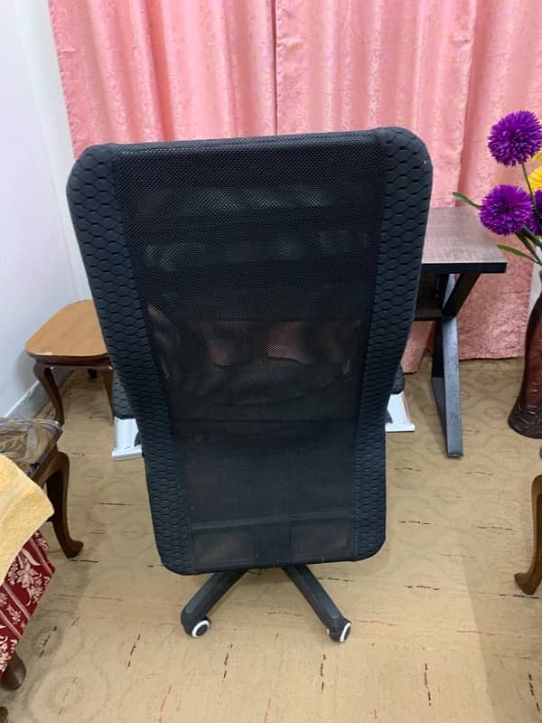 2 computer Tables 4x2 & 1 Chair For sale 2