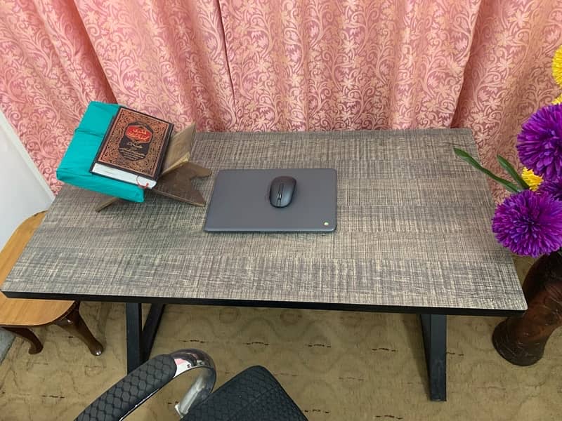 2 computer Tables 4x2 & 1 Chair For sale 3