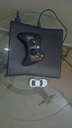 Xbox 360 with one controller