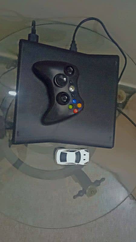 Xbox 360 with one controller brand new condition 0