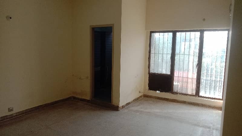 DEFIANCE Service Estate Offer 4 Marla 2nd Floor with Excellent Location 22