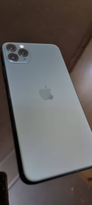 iPhone 11 Pro Max, PTA Approved 256 GB 5