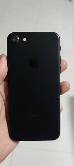 iphone 7 128gb with 83 health PTA APPROVED