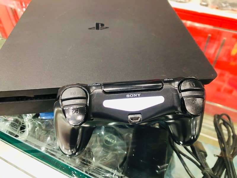 PS4 Slim 500GB One Orignal Controller 2