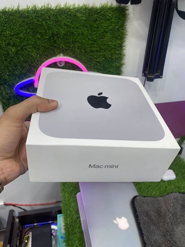 apple mac mini m4 m1 /The Yes contact me on WhatsApp 03461809478 1