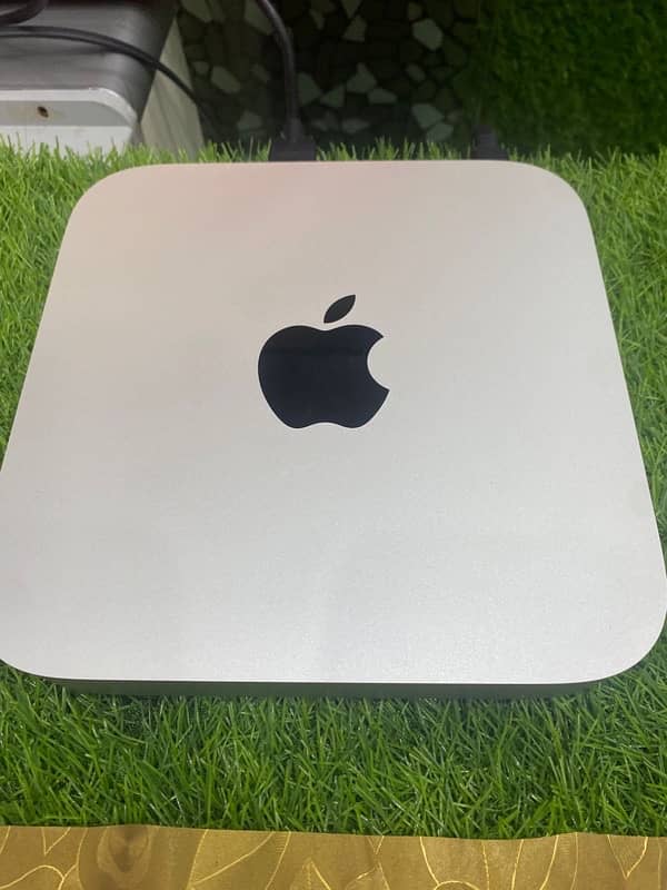 apple mac mini m4 m1 /The Yes contact me on WhatsApp 03461809478 2