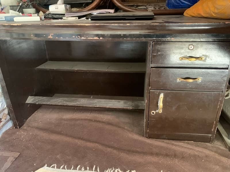 Office table| Office executive table with 9/10 condition 0