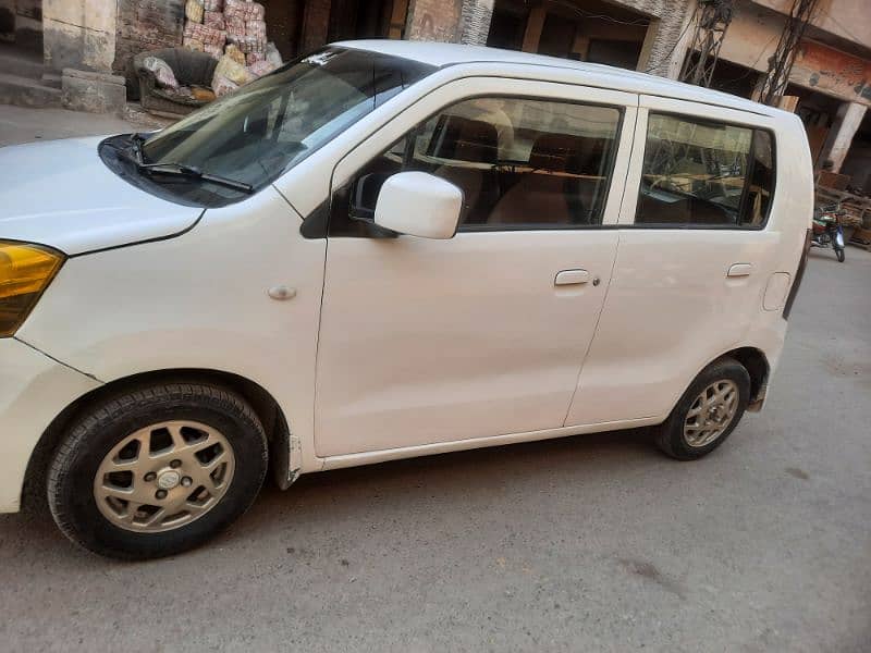 Suzuki Wagon R 2018 3