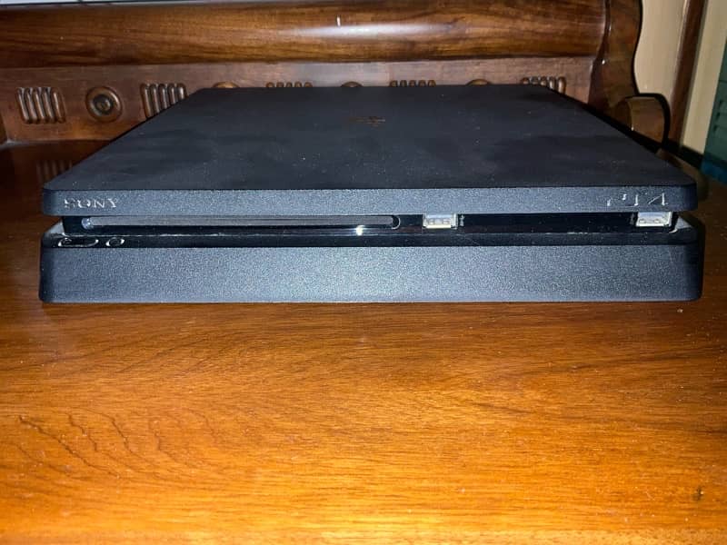 Sony PS4 SLIM (original, bought from dubai) 1