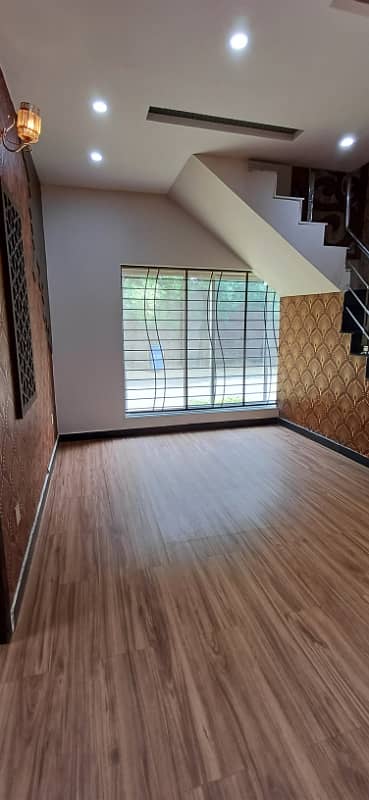 6 Marla Corner House For Sale In Bahria Town Lahore At Prime Location On Investor Rate 10