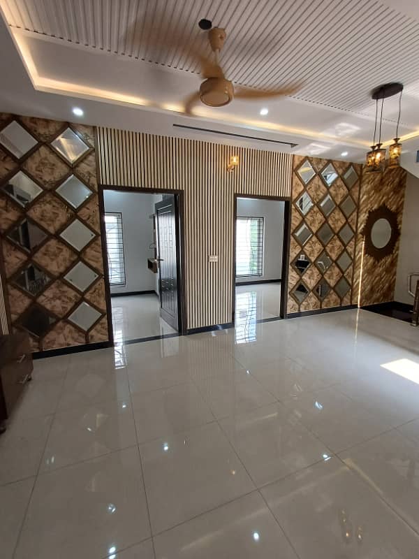 6 Marla Corner House For Sale In Bahria Town Lahore At Prime Location On Investor Rate 37