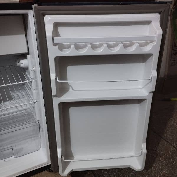 Dawlance Mini Fridge 10/10 Condition 2