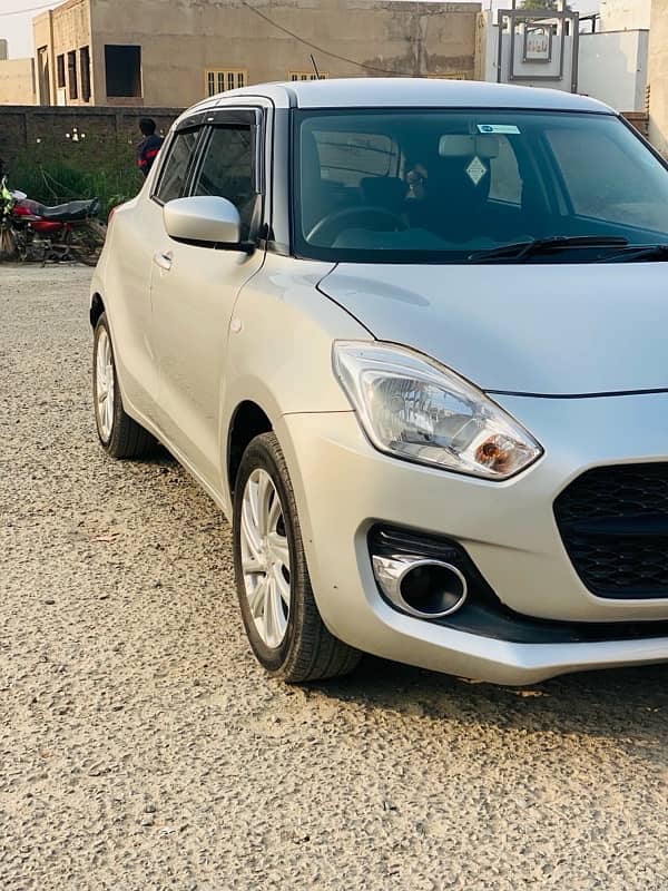 Suzuki Swift 2022 GL CVT 2