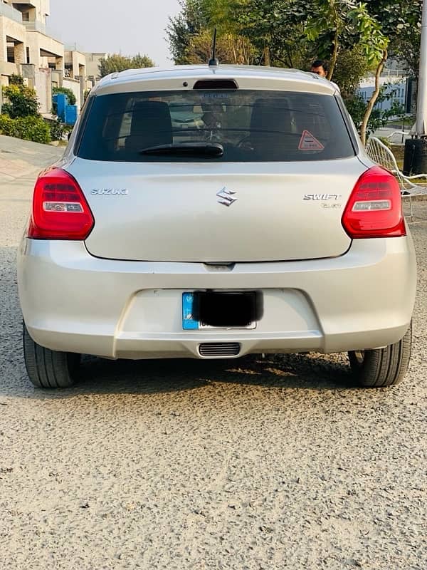 Suzuki Swift 2022 GL CVT 3