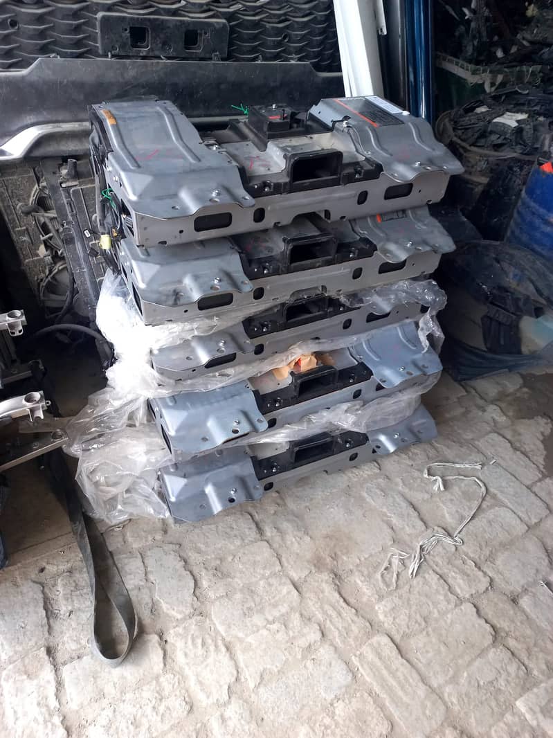 Toyota Lexus 450H,Axio, Filder, Vitz Hybrid batteries & ABS Available 5