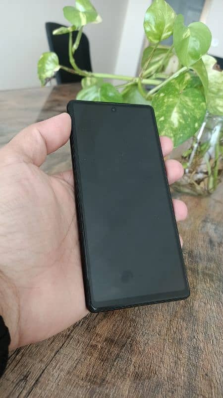 Google pixel 6a in 10/10 condition dual approved 2