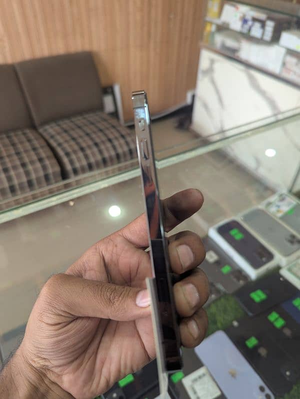 Iphone 12 PRO | 128GB | NON PTA 4