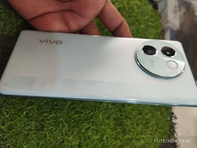 Vivo V30e 2