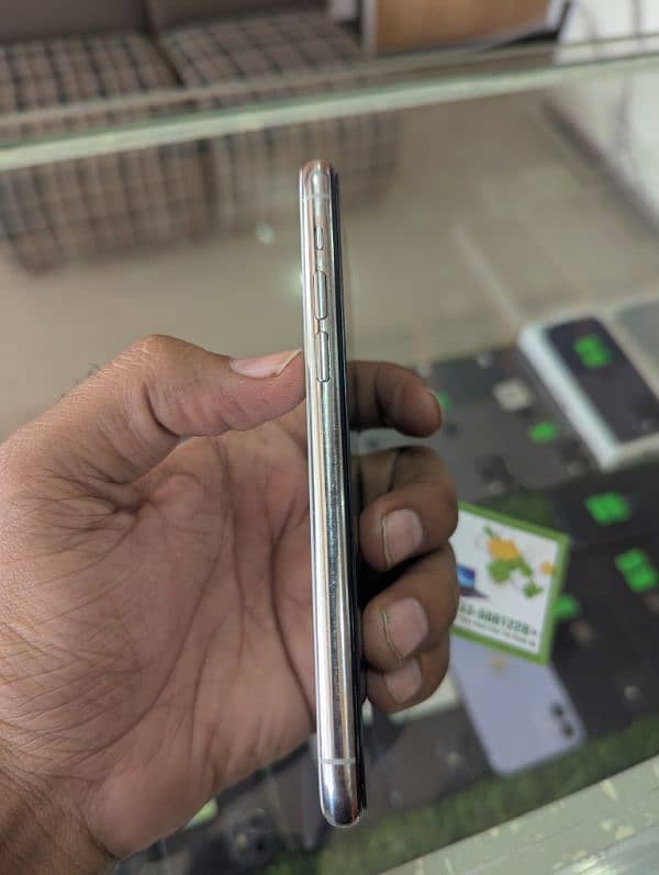 Iphone 11 PRO | PTA | 256GB 1