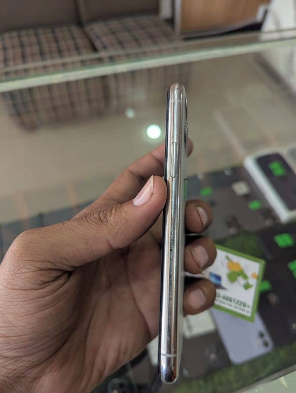 Iphone 11 PRO | PTA | 256GB 2