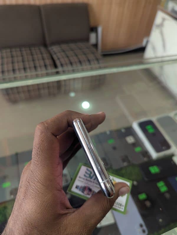 Iphone 11 PRO | PTA | 256GB 3