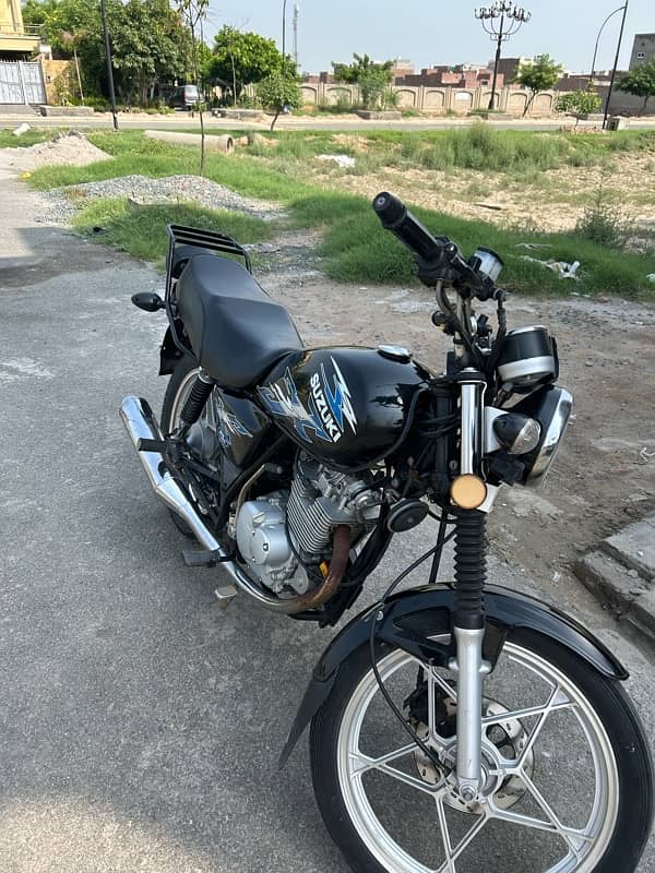 SUZUKI GS-150 SE 1