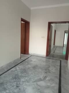 1 kanal house for rent in Johar town for Family and Silent office (Call center + Software house)