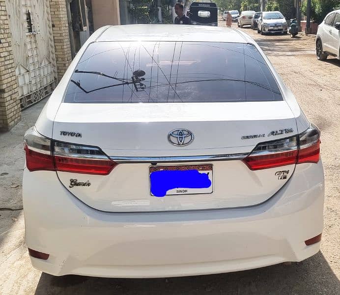 Toyota Altis Grande 2018 3