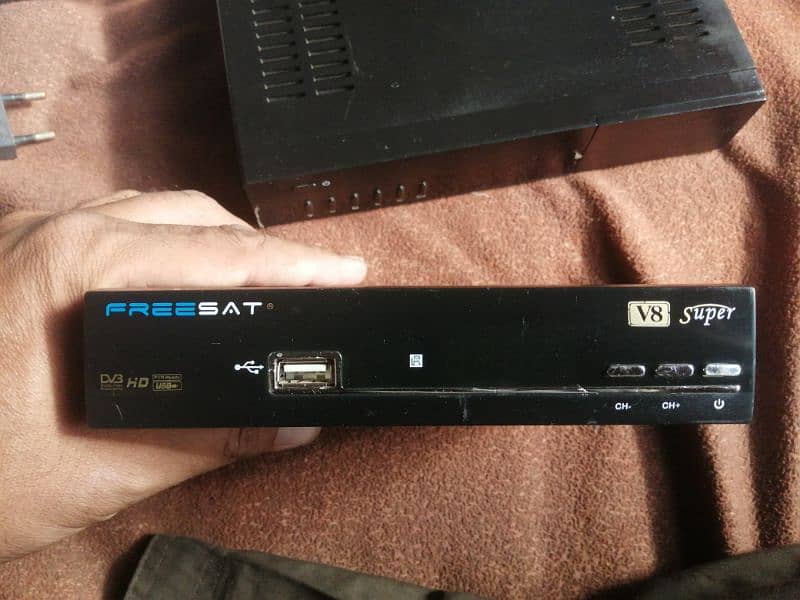 freesat v8 super and 1506 lv dish rasevar 4