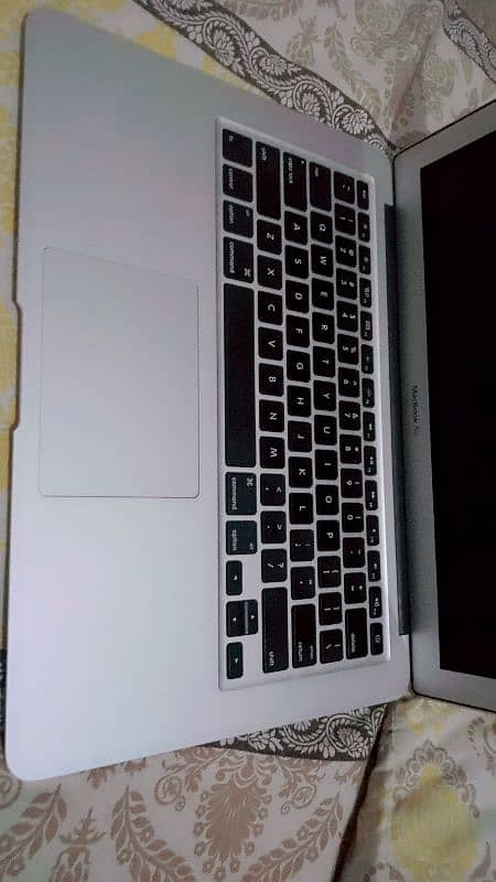 Macbook Air i5 2015 for sale 3